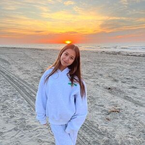 Meet your Posher, Eva